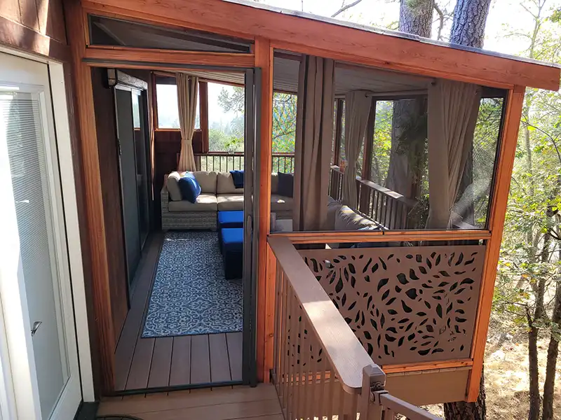 Outdoor deck enclosure